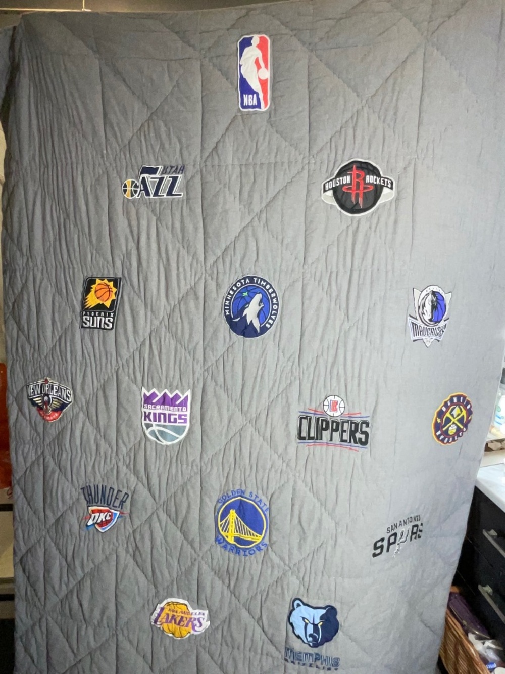Pottery Barn Kids NBA Western Conference Twin Quilt and Sheet Set - Picture 3 of 9